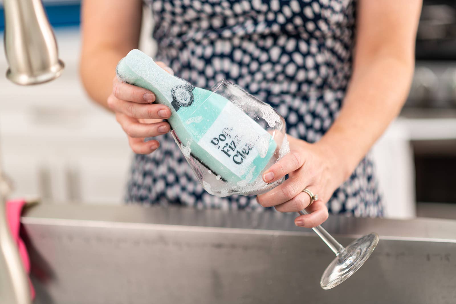 Wine Wash Co. - Scrubbly™ Kitchen Sponge: Pop Fizz