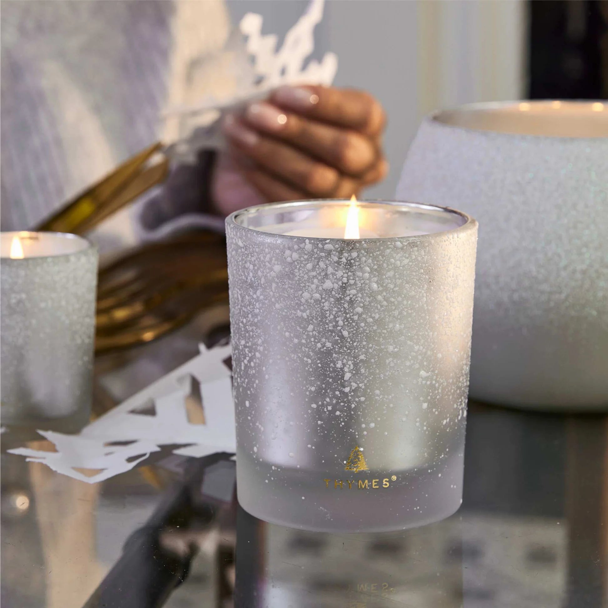 Thymes Frasier Fir Flocked Poured Candle – 6.5 oz