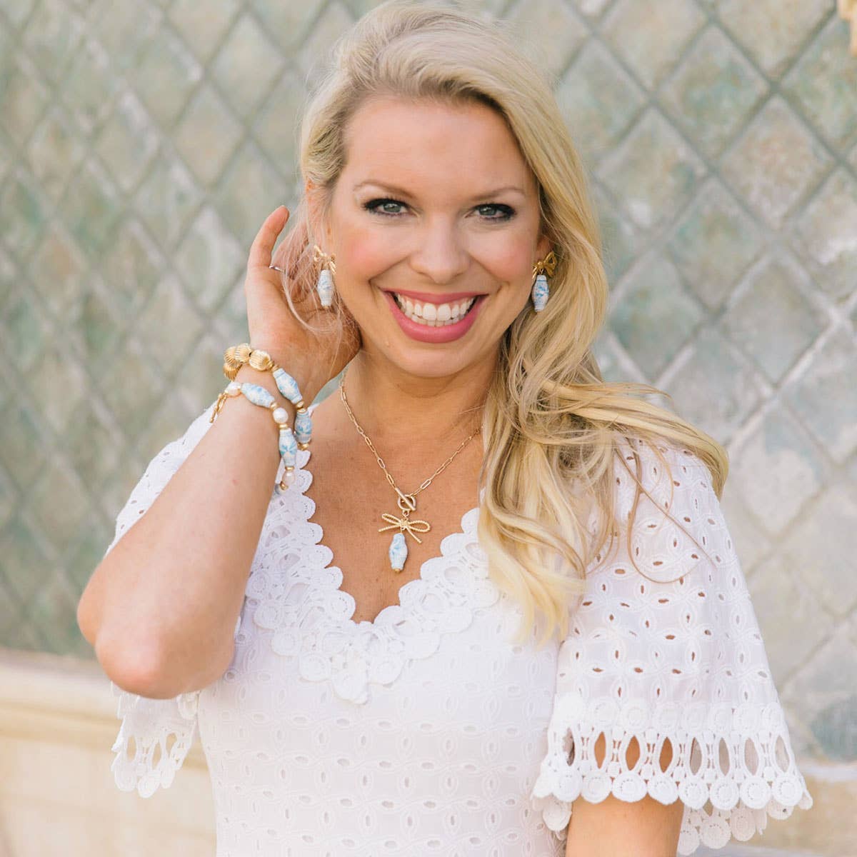 Canvas Style - Melanie Porcelain & Pearl T-Bar Bracelet in Wedgwood Blue