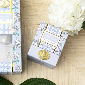 8 Oak Lane Hydrangea Soy Wax Candle - Thumbnail 2