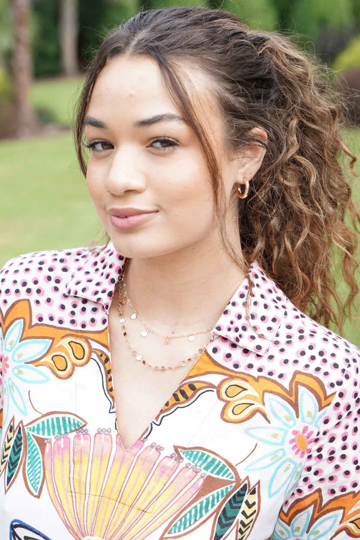 Canvas Style- Celia Hoop Earrings in Gold