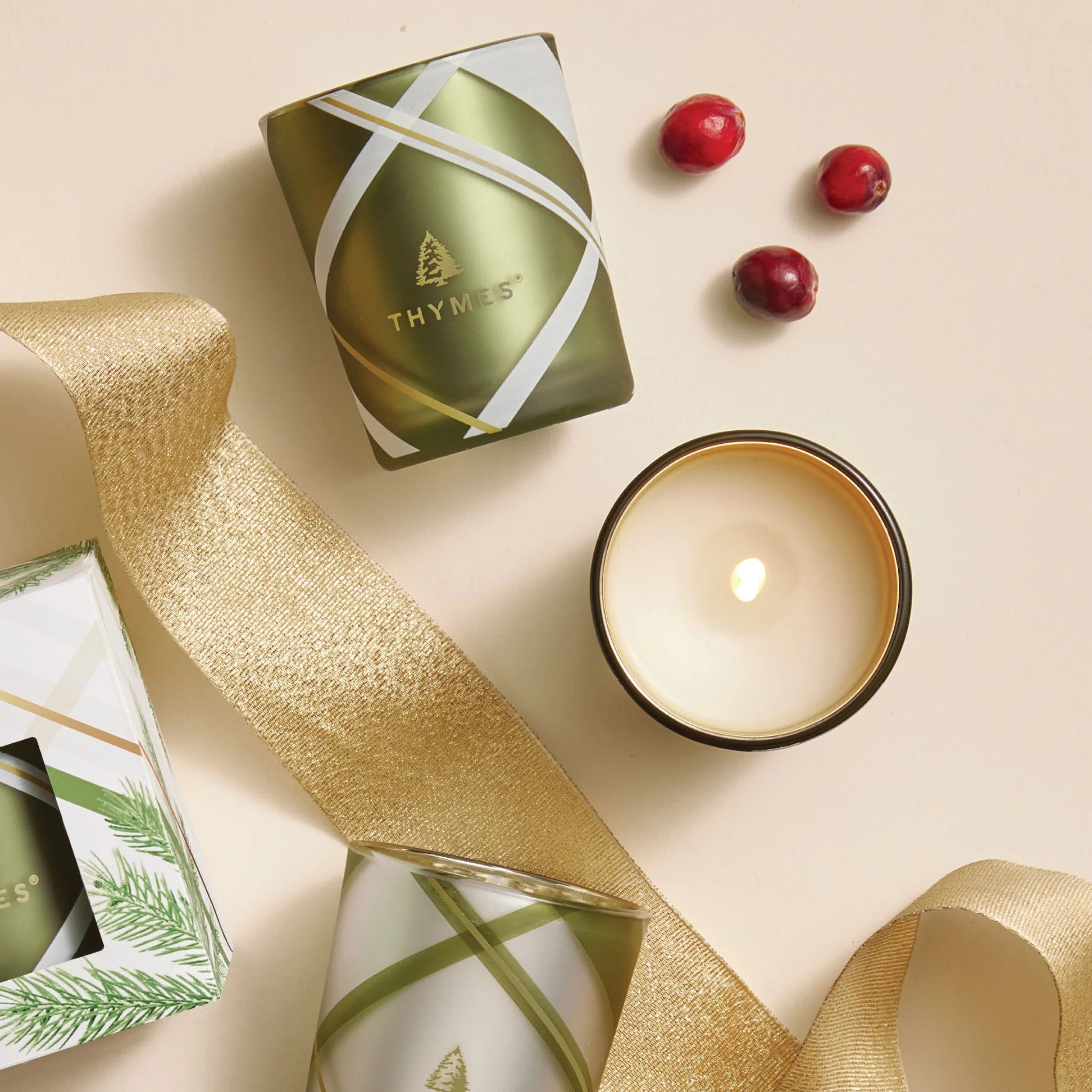 Thymes Frasier Fir Plaid Votive Candle Trio – Limited Edition