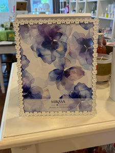 Mikasa White Daisy Frame 8 x 10