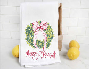 The Preppy Pineapple Home - Merry and Bright Holiday Wreath Tea Towel