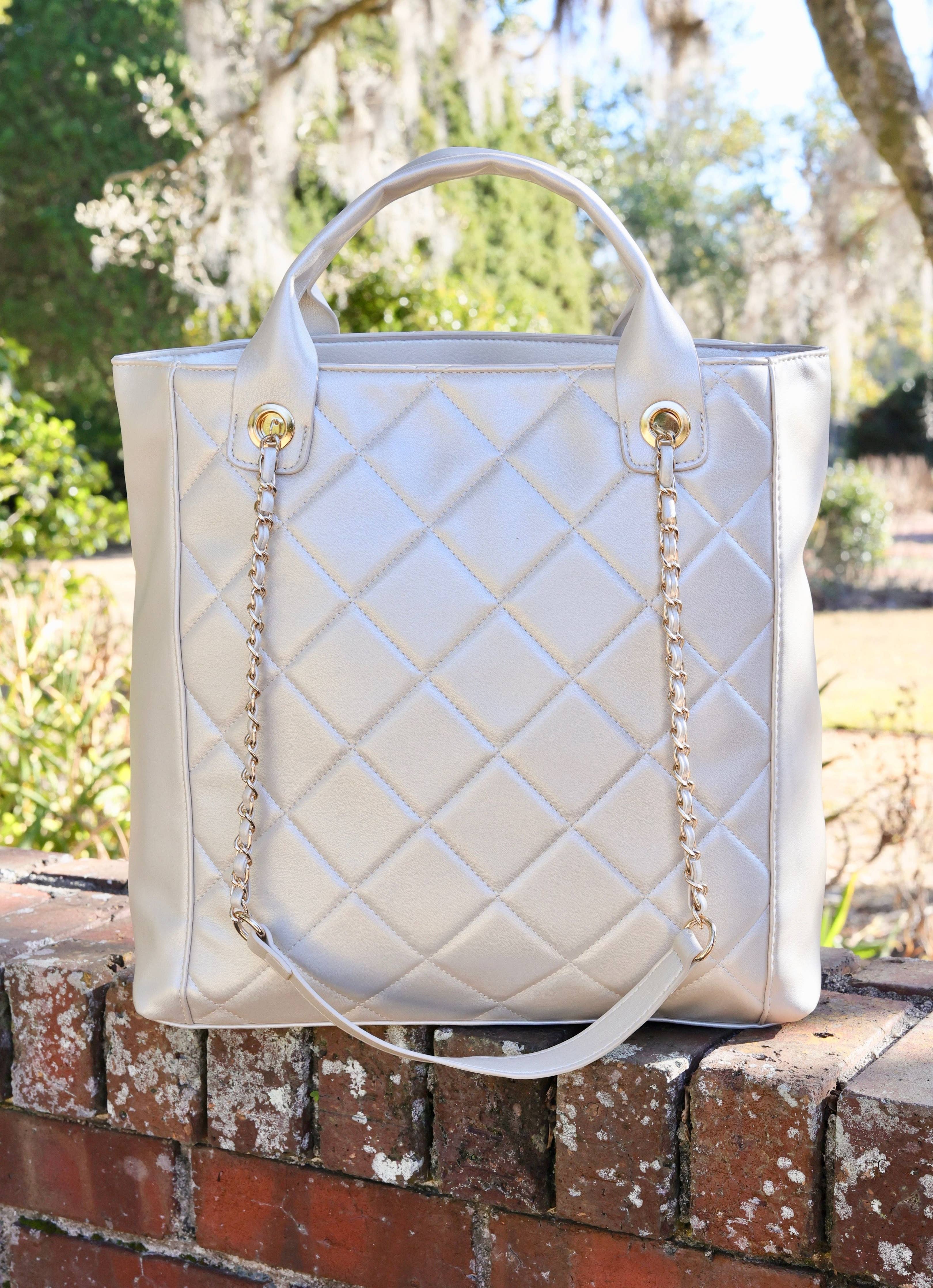 Caroline Hill - Kinzley Tote PEARL QUILTED LD: Default
