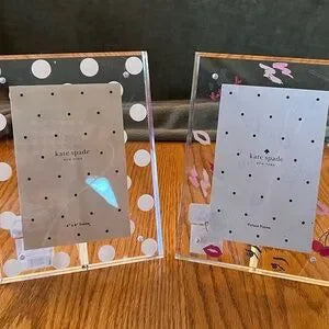KATE SPADE ACRYLIC PHOTO FRAME  POLKA DOT