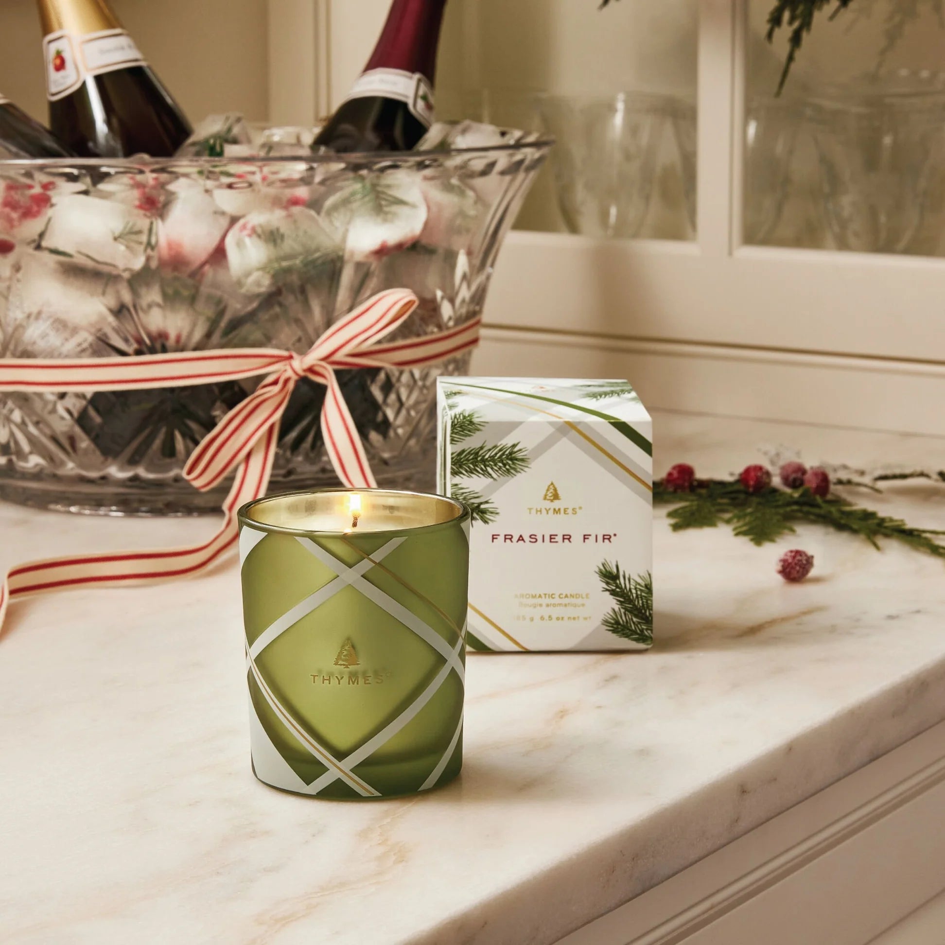 Thymes Frasier Fir Frosted Plaid Candle – 6.5 oz
