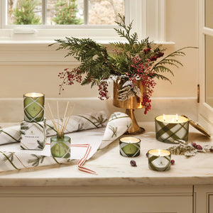 Thymes Frasier Fir Frosted Plaid Candle – 6.5 oz